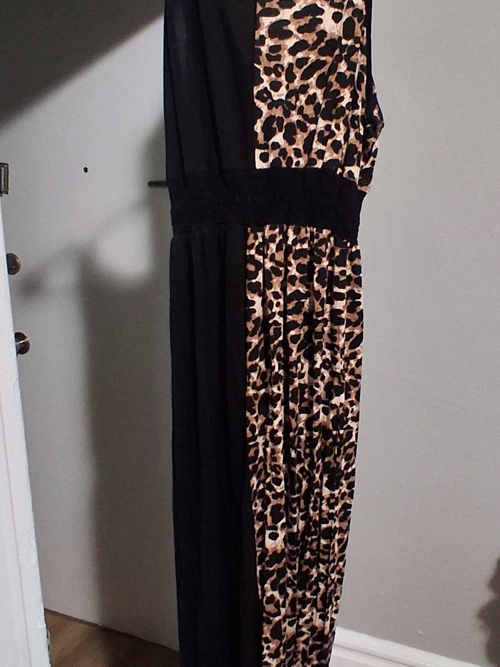 VENUS Black and Leopard Print Maxi Dress